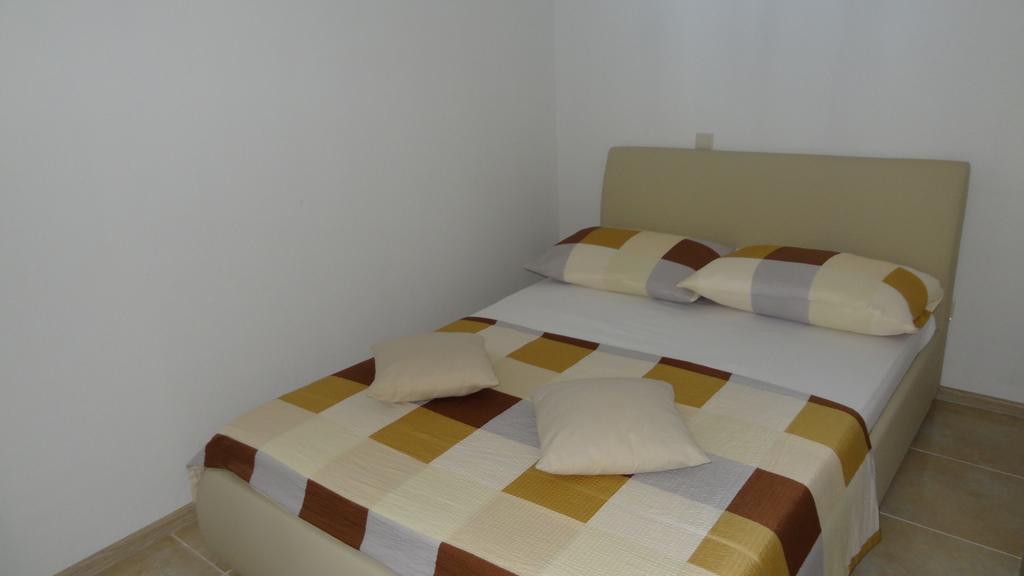 Apartments Braco Сегет-Враниця Екстер'єр фото